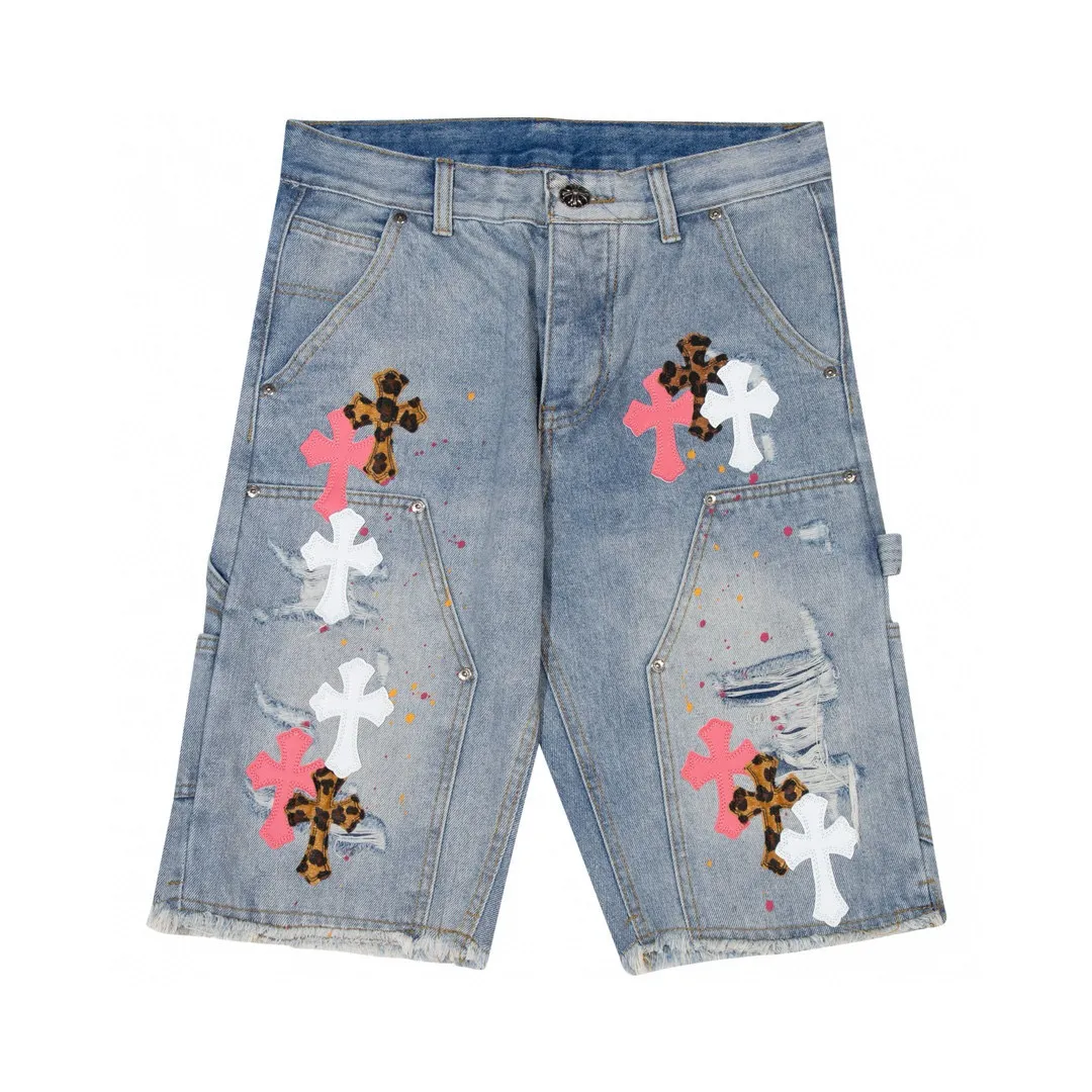 P220 Style Number: H472 Chrome Hearts CH Chrome Hearts Heavy Industry Damaged High Street Denim Shorts exude unruly personality and unique charm. Every wear and tear is carefully designed to present a unique artistic feel. Made of imported denim fabric, which has undergone heavy industrial washing and destruction treatment, the trousers show a super cool effect on the upper body, allowing you to dominate the fashion stage.  This is more than just a pair of jeans, it is an expression of attitude. With its unique design concept and ultimate pursuit of details, Croxin breaks traditional boundaries and defines the jeans trend in the new era. The trousers are made of double-layer woven fabric and matched with customized hardware, showing an incomparably beautiful and unique style, making every wearer the focus of fashion. Imported denim fabric, super heavy-duty washed and damaged, the upper body is super cool! Customized hardware, incomparably good-looking model. The production process is difficult. It has a high-street feel. Color: Gray Size: S M L XL